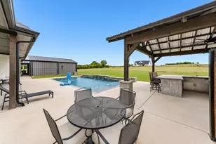 2433 Old Denton Hwy, Decatur, TX 76234 - Photo 24