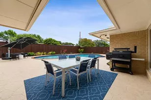 4359 Shady Bend Dr, Dallas, TX 75244 - Photo 4