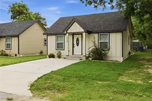 1616 Cleveland St, Greenville, TX 75401 - Photo 2