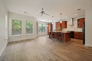 921 Brook Forest Ln, Euless, TX 76039 - Photo 4
