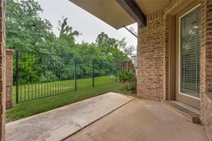 921 Brook Forest Ln, Euless, TX 76039 - Photo 8