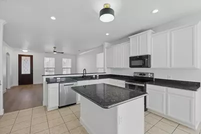 924 Charleston Lane, Savannah, TX 76227 - Photo 14
