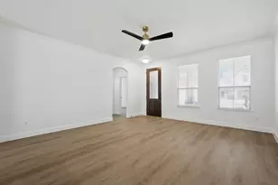 924 Charleston Ln, Savannah, TX 76227 - Photo 10