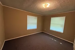 323 Hurt St, Dublin, TX 76446 - Photo 10