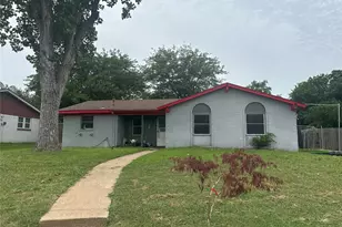 313 Victoria Dr, Garland, TX 75040 - Photo 2