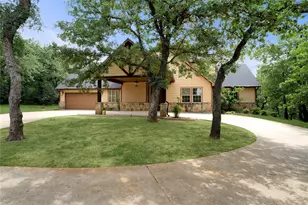 9201 Navajo bluffs ct, Flower Mound, TX 75022 - Photo 1