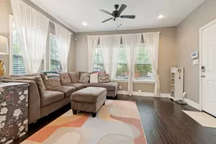 911 S Adams Ave, Dallas, TX 75208 - Photo 2