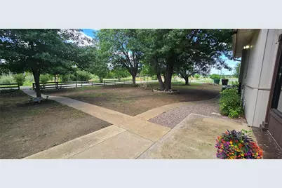 18351 Creekview Road, Sanger, TX 76266 - Photo 20