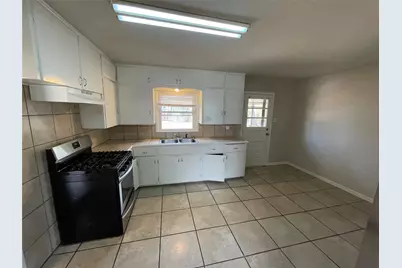 1309 N Binkley Street, Sherman, TX 75092 - Photo 2