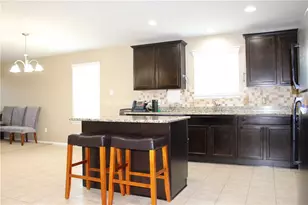 1713 Megan Creek Dr, Little Elm, TX 75068 - Photo 4