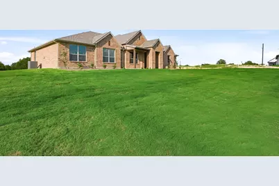 120 Park Hurst Drive, Boyd, TX 76023 - Photo 2
