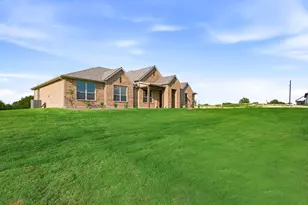 120 Park Hurst Dr, Boyd, TX 76023 - Photo 2