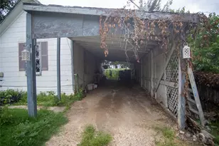 106 S Watson St, Alvarado, TX 76009 - Photo 4