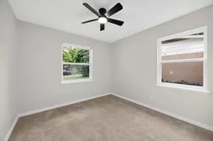 8617 Flicker Ln, Dallas, TX 75238 - Photo 18
