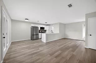 8617 Flicker Ln, Dallas, TX 75238 - Photo 6