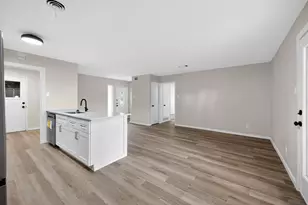 8617 Flicker Ln, Dallas, TX 75238 - Photo 8