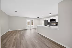 8617 Flicker Ln, Dallas, TX 75238 - Photo 2
