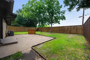 8617 Flicker Ln, Dallas, TX 75238 - Photo 28