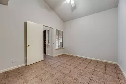 511 Ranch Trail #117, Irving, TX 75063 - Photo 18