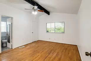 9023 Pinewood Dr, Dallas, TX 75243 - Photo 10