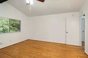 9023 Pinewood Dr, Dallas, TX 75243 - Photo 12