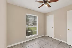 5908 Willow Valley Dr, Arlington, TX 76017 - Photo 12