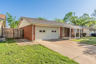 2009 Meadow Lark Ln, Irving, TX 75060 - Photo 4