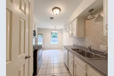 6505 Big Springs Drive, Arlington, TX 76001 - Photo 2