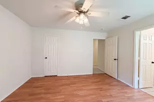 6505 Big Springs Dr, Arlington, TX 76001 - Photo 14