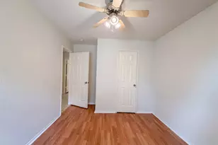 6505 Big Springs Dr, Arlington, TX 76001 - Photo 12
