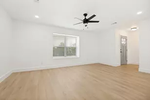 2406 Magna Vista Dr, Dallas, TX 75216 - Photo 4