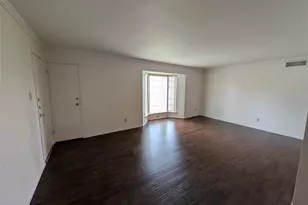 4715 Skillman St, Dallas, TX 75206 - Photo 2