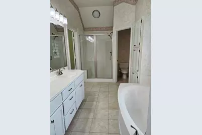 611 Ashbrook Court, Euless, TX 76039 - Photo 16
