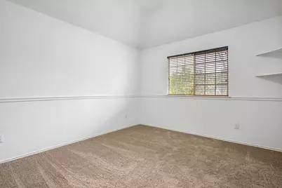 2080 Montclair Lane, Lewisville, TX 75067 - Photo 18