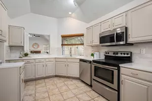 2080 Montclair Ln, Lewisville, TX 75067 - Photo 12