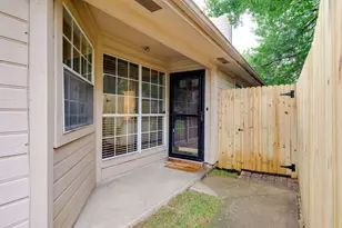 2080 Montclair Ln, Lewisville, TX 75067 - Photo 2