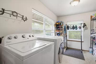808 N Reagan Street, West, TX 76691 - Photo 12