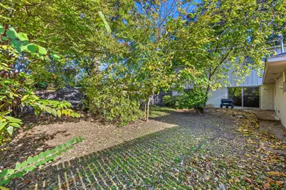 6925 Galemeadow Circle, Dallas, TX 75214 - Photo 14
