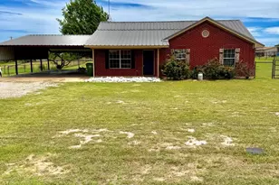 826 Gilliland Rd, Springtown, TX 76082 - Photo 12