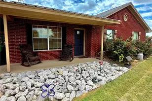 826 Gilliland Rd, Springtown, TX 76082 - Photo 2