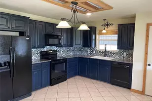 826 Gilliland Rd, Springtown, TX 76082 - Photo 10