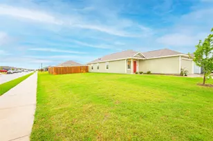 115 Harvest St, Princeton, TX 75407 - Photo 4