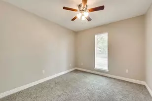 2303 Silverthorne Dr, Dallas, TX 75287 - Photo 14