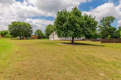 1305 N John Douglas Road, Van Alstyne, TX 75495 - Photo 40