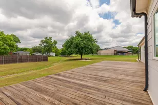 1305 N John Douglas Rd, Van Alstyne, TX 75495 - Photo 34
