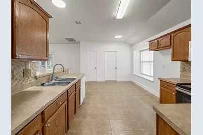 526 Wyoming Drive, Murphy, TX 75094 - Photo 8
