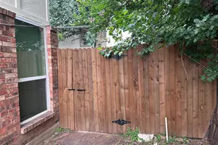514 Norwood Circle E, Arlington, TX 76013 - Photo 10