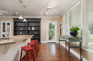 203 E Umphress St, Van Alstyne, TX 75495 - Photo 8
