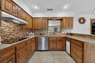 2317 Meandering Way, Arlington, TX 76011 - Photo 10