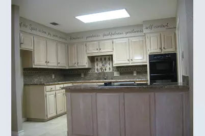 5200 Ledgestone Drive, Fort Worth, TX 76132 - Photo 8
